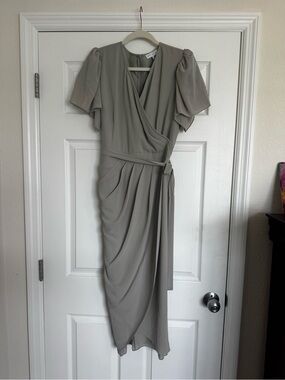 Ivy City Co Sage Wrap-Style Midi Dress